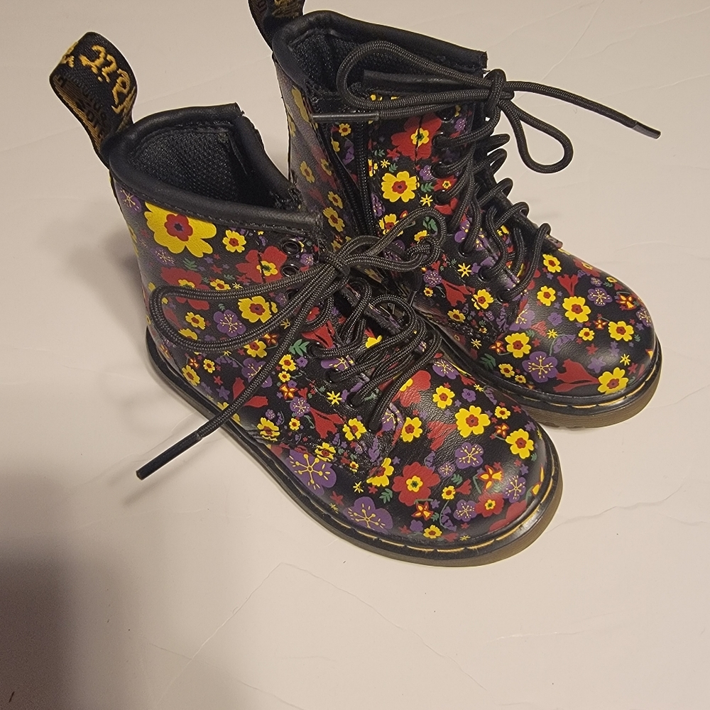 Dr. Martens Girls Delaney Floral  Boots Side Zipper Closure